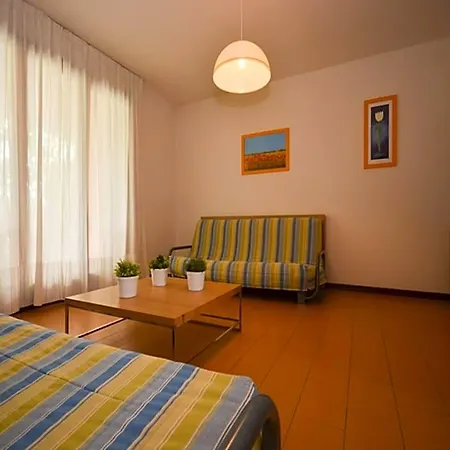 Beautiful Large With Shared Pool Hotel