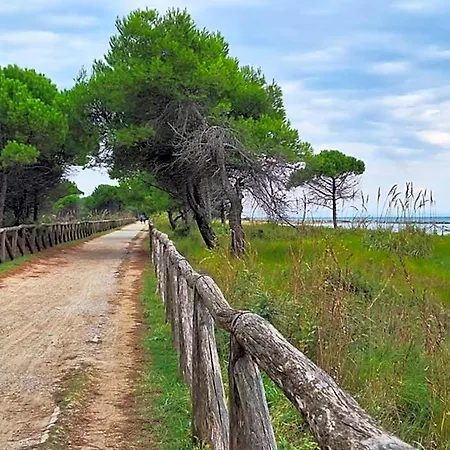 Beautiful Large With Shared Pool Hotel Bibione